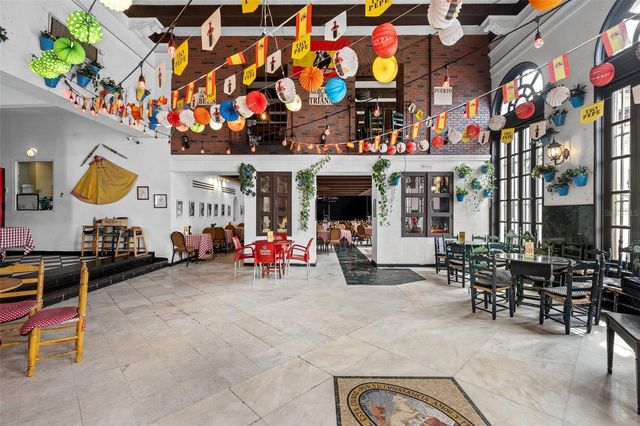 251 & 301 RECINTO SUR & SAN JUSTO, Old San Juan, PR 00901