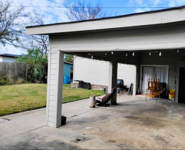 7326 Thurow Street, Houston, TX 77087