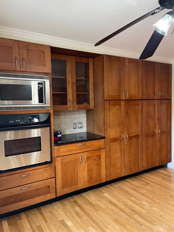 3601 N Oaks Boulevard, North Brunswick, NJ 08902