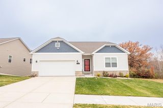 1421 Fairwood Drive, Belleville, IL 62220