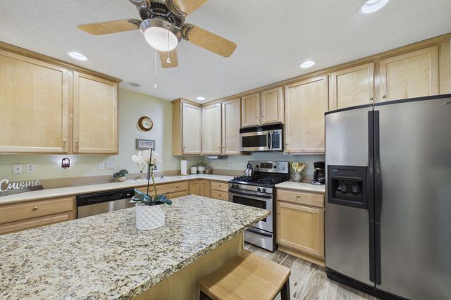 625 Wesley Commons Drive 47, Golden Valley, MN 55427