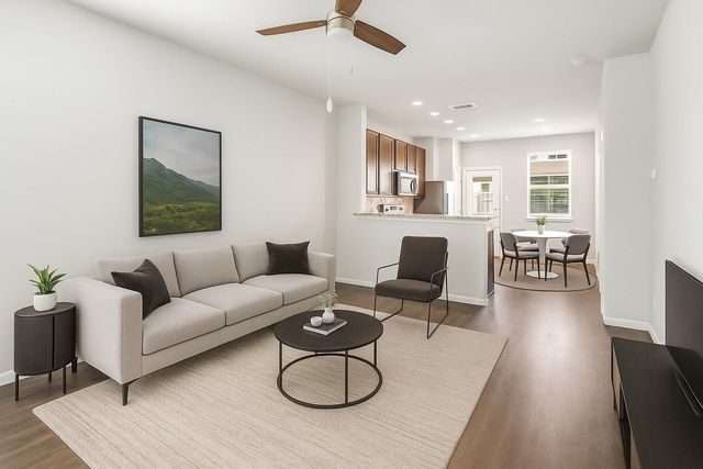 996 Marquis Drive, Bryan, TX 77803