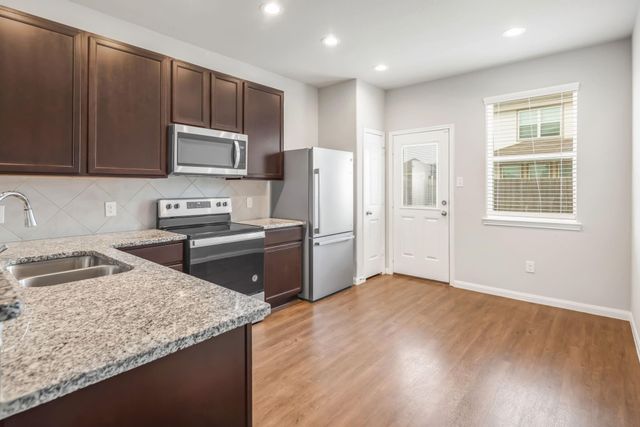 996 Marquis Drive, Bryan, TX 77803