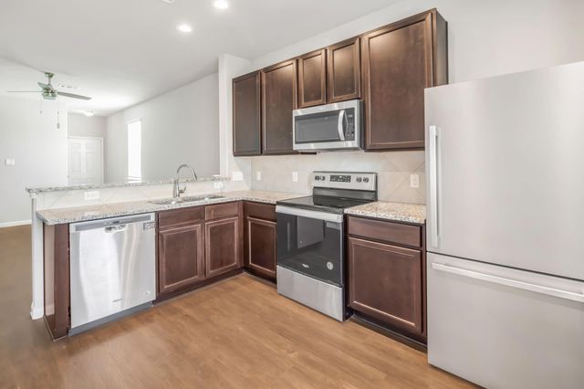 996 Marquis Drive, Bryan, TX 77803