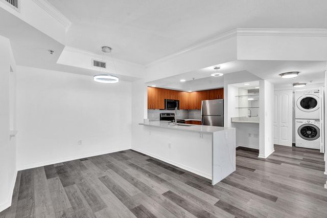 110 N FEDERAL Highway 1113, Fort Lauderdale, FL 33301