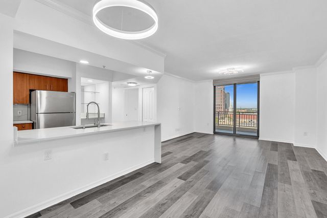 110 N FEDERAL Highway 1113, Fort Lauderdale, FL 33301