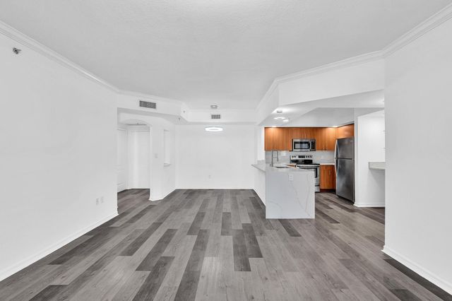 110 N FEDERAL Highway 1113, Fort Lauderdale, FL 33301