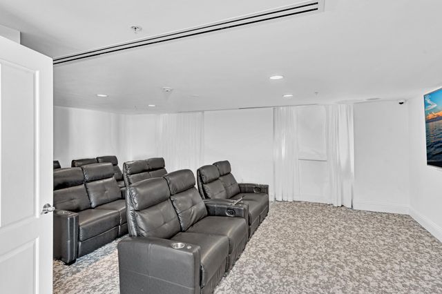 110 N FEDERAL Highway 1113, Fort Lauderdale, FL 33301