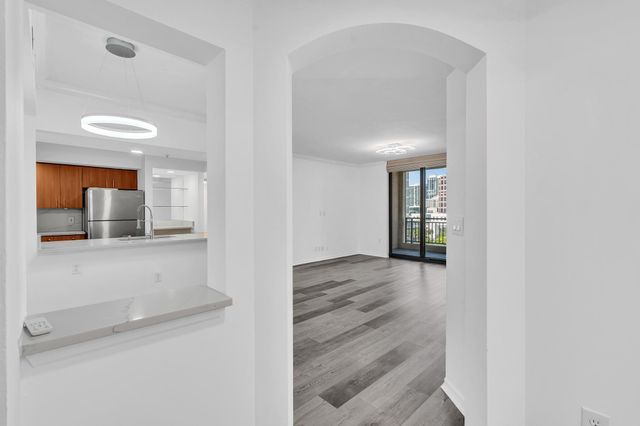 110 N FEDERAL Highway 1113, Fort Lauderdale, FL 33301