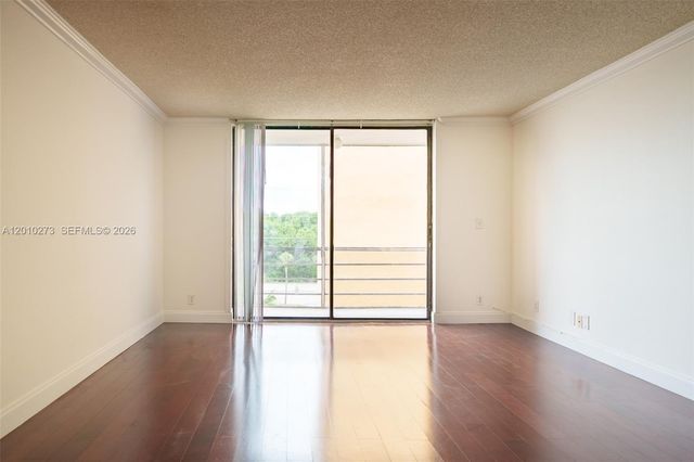 2935 NE 163rd St 5T, North Miami Beach, FL 33160