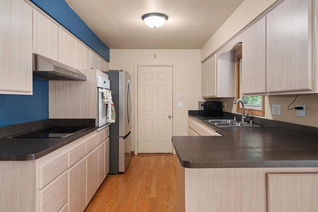 320 W Elm Street, Sun Prairie, WI 53590
