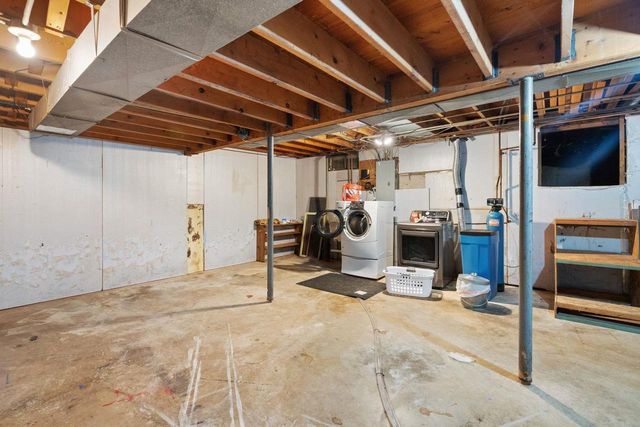 320 W Elm Street, Sun Prairie, WI 53590
