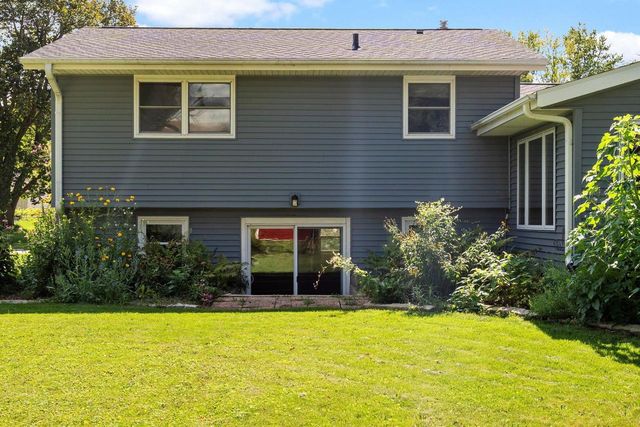 320 W Elm Street, Sun Prairie, WI 53590