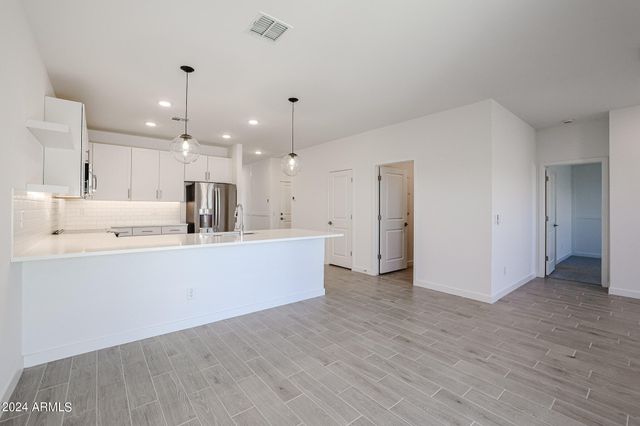 7908 W Frier Drive, Glendale, AZ 85303