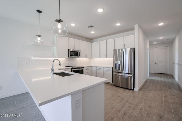 7908 W Frier Drive, Glendale, AZ 85303
