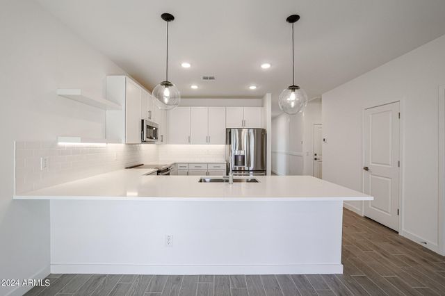 7908 W Frier Drive, Glendale, AZ 85303