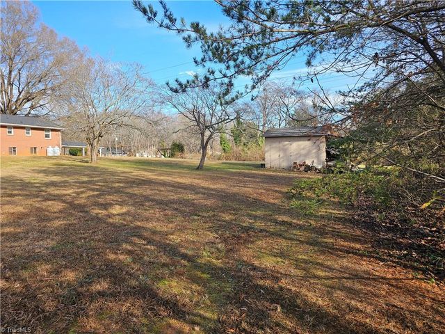 2230 Independence Road, Winston-salem, NC 27106