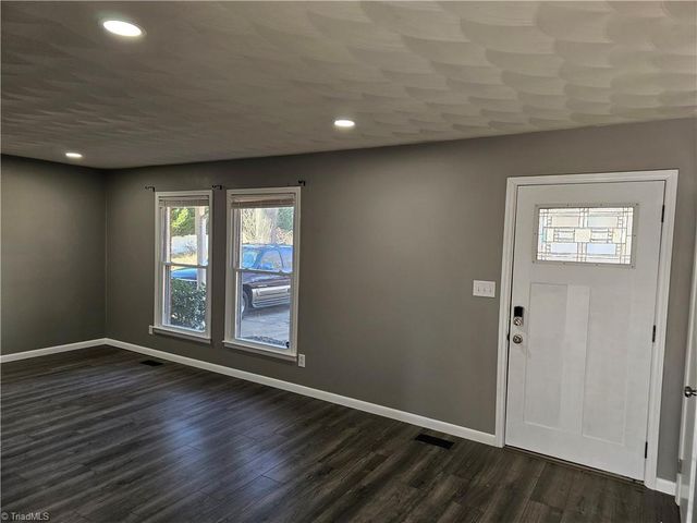 2230 Independence Road, Winston-salem, NC 27106