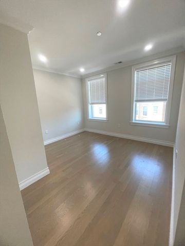 14 Mount Hood Road 5, Boston, MA 02135