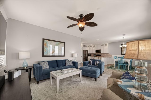 4211 Pointe West Drive 203, Galveston, TX 77554