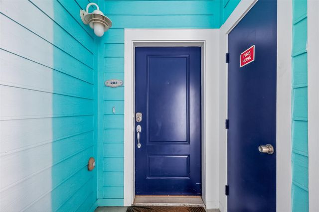 4211 Pointe West Drive 203, Galveston, TX 77554