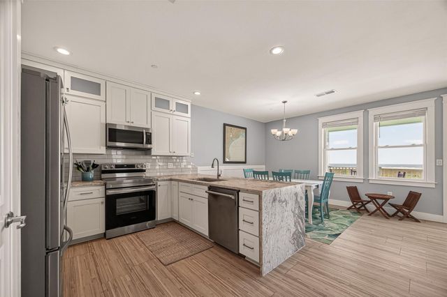 4211 Pointe West Drive 203, Galveston, TX 77554