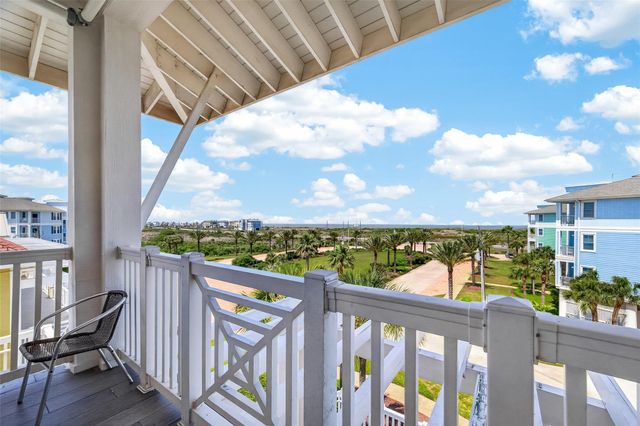 4211 Pointe West Drive 203, Galveston, TX 77554