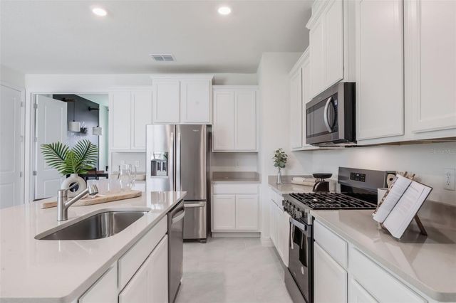 2281 HAMDEN WAY, Mount Dora, FL 32757