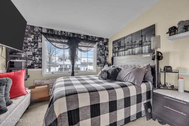 26 Exeter Street, Old Bridge, NJ 08857