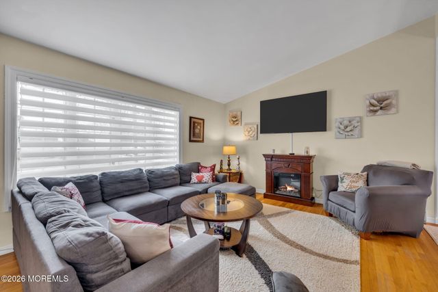 26 Exeter Street, Old Bridge, NJ 08857