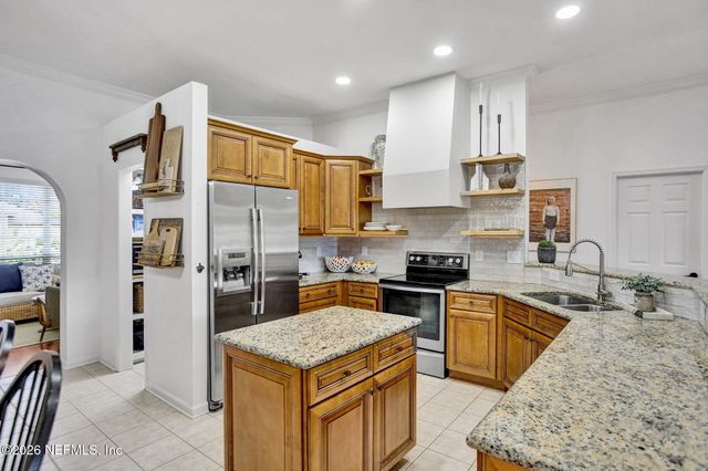 5321 CAMELOT FOREST Drive, Jacksonville, FL 32258