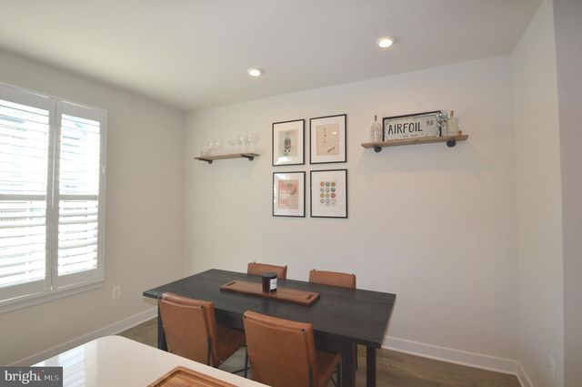 13943 AIRFOIL RD, Herndon, VA 20171