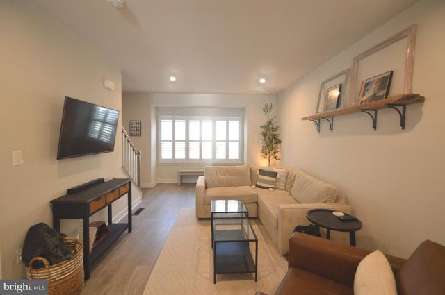 13943 AIRFOIL RD, Herndon, VA 20171