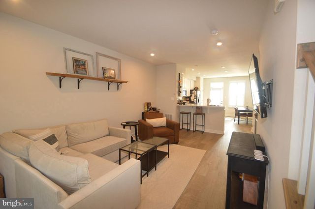 13943 AIRFOIL RD, Herndon, VA 20171