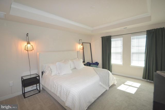 13943 AIRFOIL RD, Herndon, VA 20171