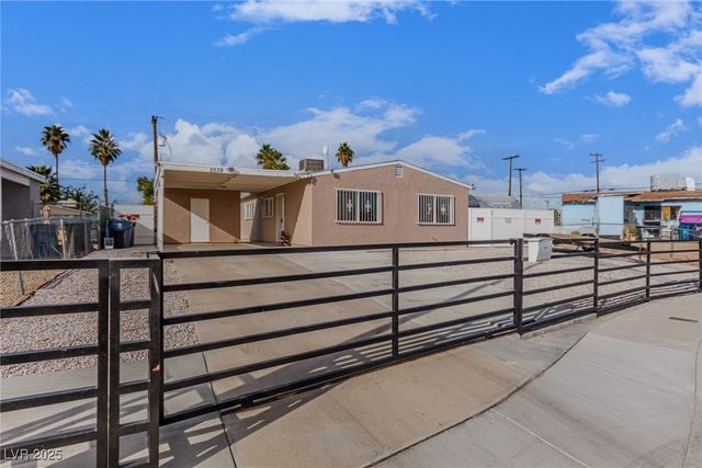 2539 Raymond Avenue, North Las Vegas, NV 89032