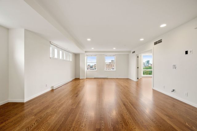 2 Commonwealth 8G, Boston, MA 02116