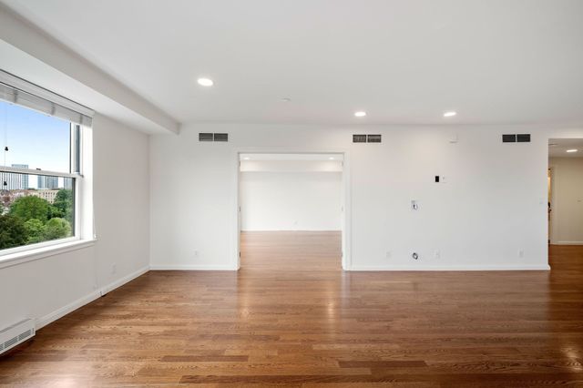 2 Commonwealth 8G, Boston, MA 02116