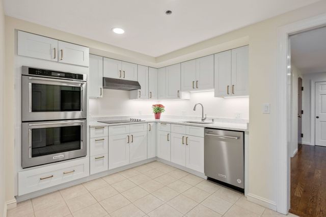 2 Commonwealth 8G, Boston, MA 02116