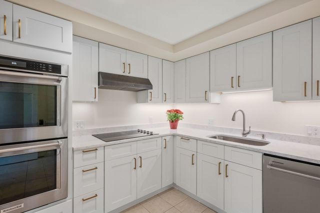2 Commonwealth 8G, Boston, MA 02116