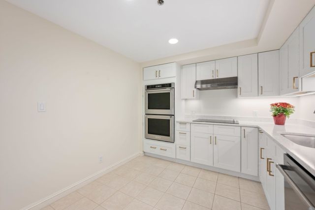 2 Commonwealth 8G, Boston, MA 02116