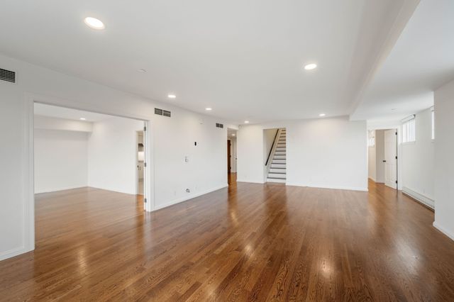 2 Commonwealth 8G, Boston, MA 02116