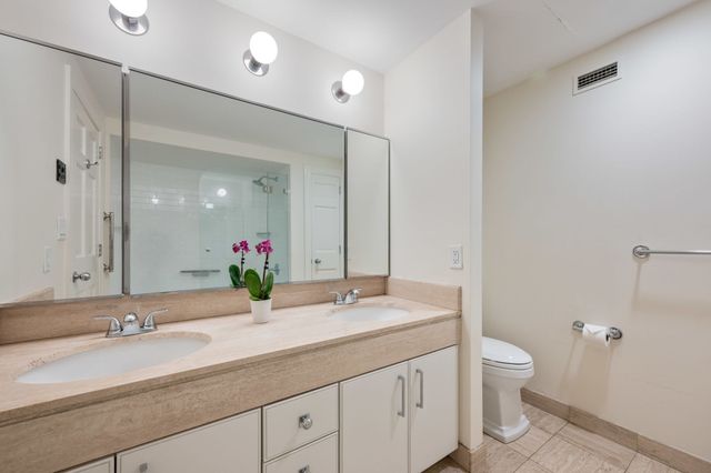 2 Commonwealth 8G, Boston, MA 02116