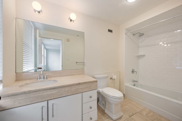2 Commonwealth 8G, Boston, MA 02116