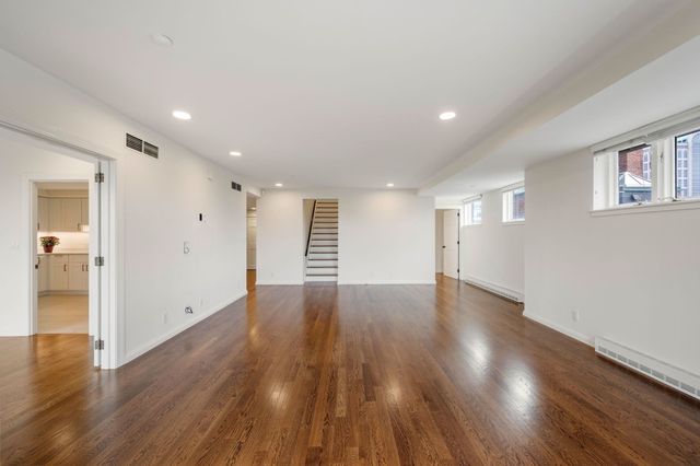 2 Commonwealth 8G, Boston, MA 02116