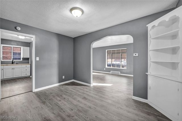 420 E 222nd Street 1, Euclid, OH 44123