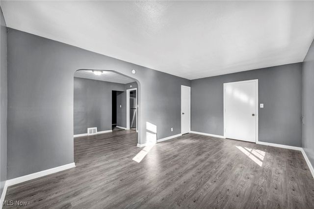 420 E 222nd Street 1, Euclid, OH 44123