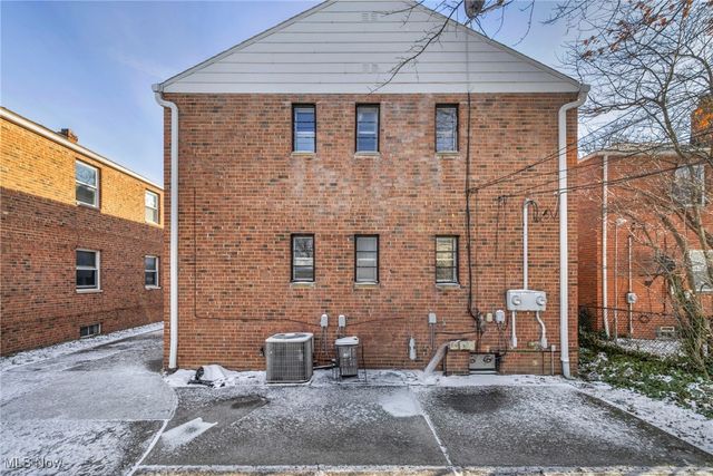 420 E 222nd Street 1, Euclid, OH 44123