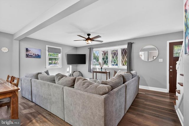 537 DEWEY PARKER AVE, Audubon, NJ 08106