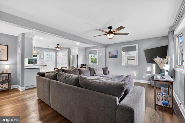 537 DEWEY PARKER AVE, Audubon, NJ 08106